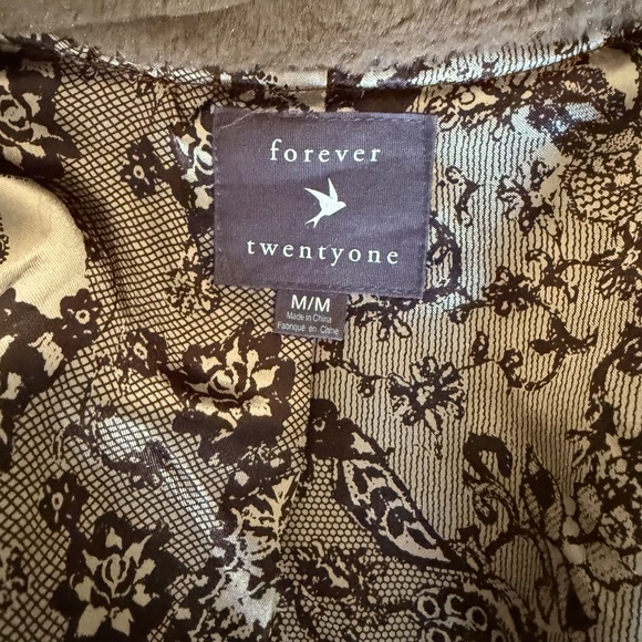 Forever 21 Gray Faux Fur Shrug Bolero Cropped Jacket Glam Party Retro Sz M - Picture 10 of 10